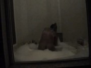 En el jacuzzi cogiendola duro, gime bien rico!