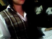 Jovencita colegiala desnudandose y masturbandose (Skype)