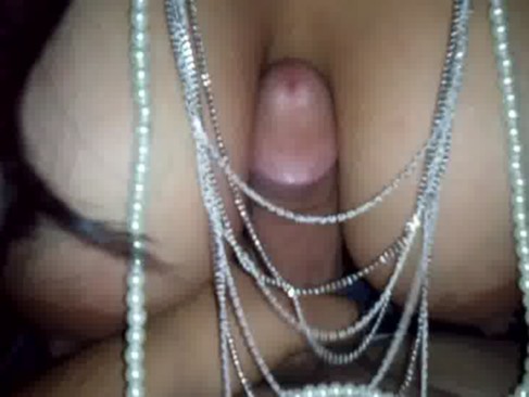 Karina mamando y sacandome la leche, que chichotas tiene!