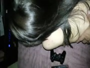 De perrito con una amiga jovencita