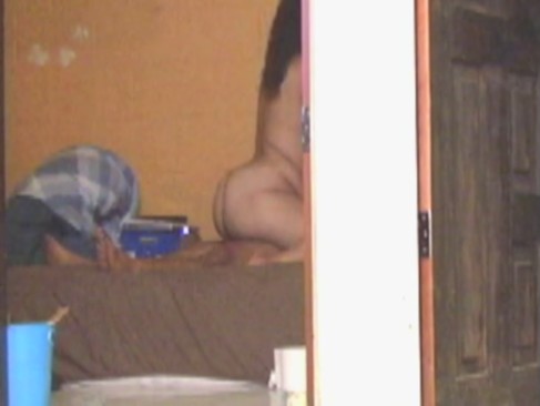 Le doy verga a mi vecina gordita por se tar canchonda
