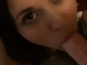 Hermosa carita la de esta tetona al mamarla