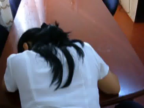 Secretaria putita entregandole el culo al jefe