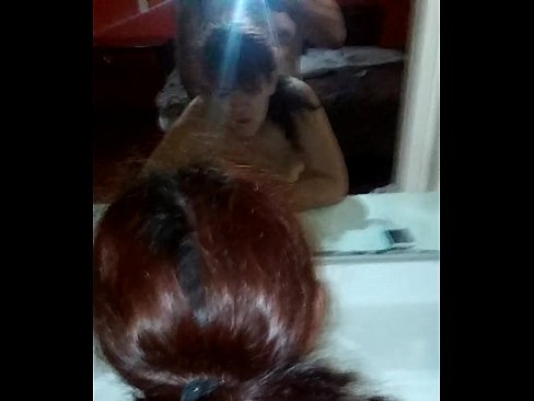 Sexo con mi putita nalgona de Michoacan frente al espejo