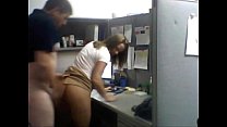 Cogida rapidin en la oficina con una compañera