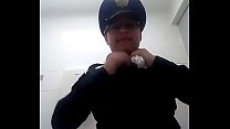 Policia sexy se graba mostrando las tetas y el culo