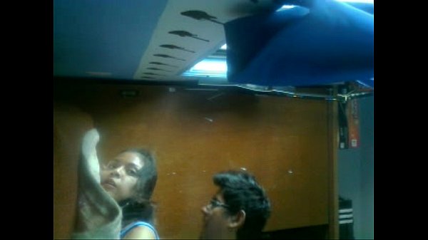 Gemidos de una morrita al ser cogida por panzon