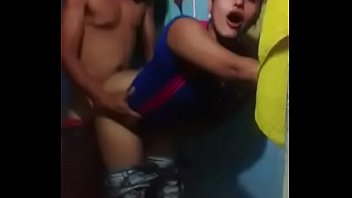 Colombiana pillada cogiendo con su novio y no dejan de coger