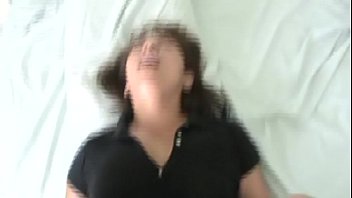 Chigandole la panochita peluda a mi puta patas arriba