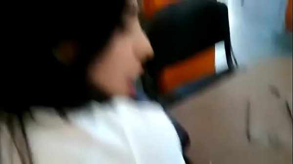 Convencio a la mas timida de su clase para cogersela