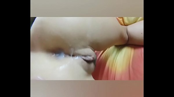 Hermoso culo tragon de una española queda lleno de leche