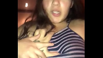 Mexicana se goza mas la verga de su vecino que la del novio Mexicana se goza mas la verga de su vecino que la del novio