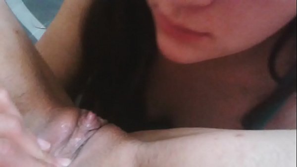 Me encanta como esta amiga putica chupa mi panochita