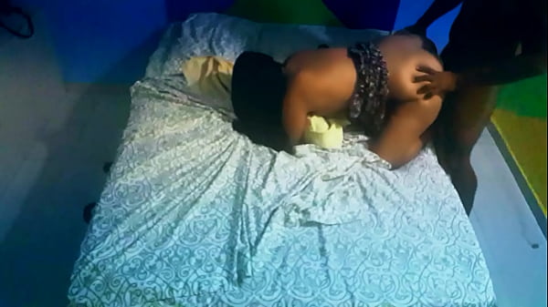 Camara oculta en el cuarto de mi hermana, cogida amorosa con su novio