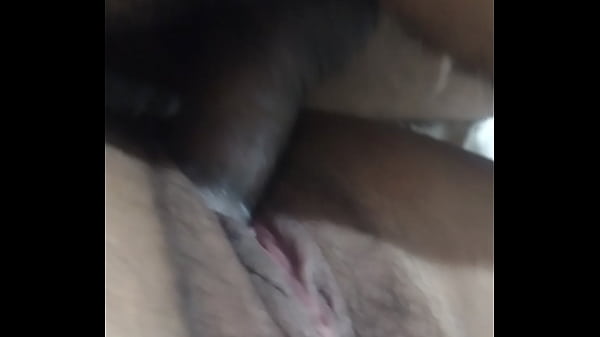 Penetrando la panochita de una amiga tatuada de Valle