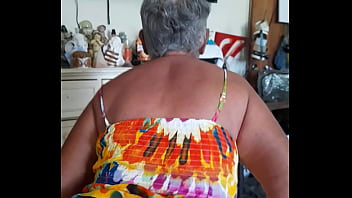Abuela Mexicana me coge a sentones y lo mueve rico