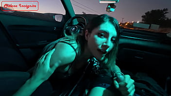Puede venir alguien ¡que miedo! Sexo con conductora en su carro