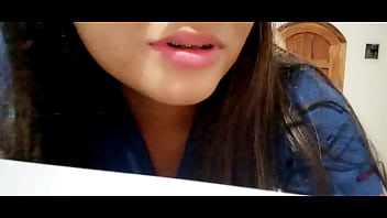 La doctora se folla a su paciente mientras el marido no esta
