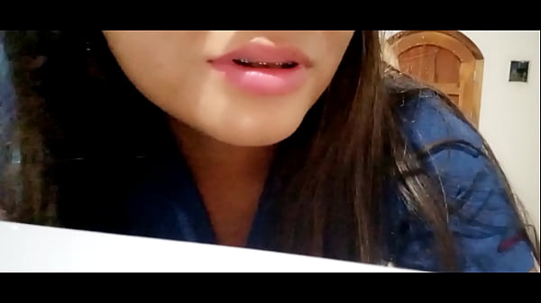 La doctora se folla a su paciente mientras el marido no esta