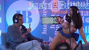 Podcast con Verito, le gusta rudo y se sienta en un vibrador