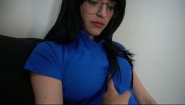 Seduce a la linda chica del super y la coge en su casa